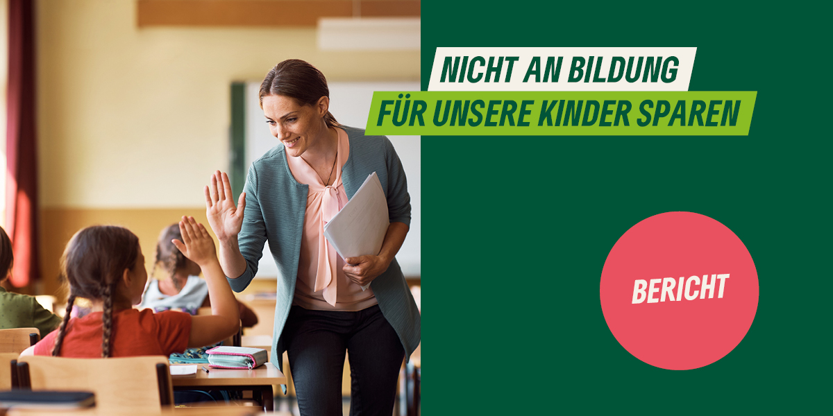 KI generiert: Das Bild zeigt eine Lehrerin, die einem Schüler im Klassenzimmer einen High-Five gibt. Daneben befindet sich ein Text mit der Botschaft "Nicht an Bildung für unsere Kinder sparen" und dem Wort "Bericht".